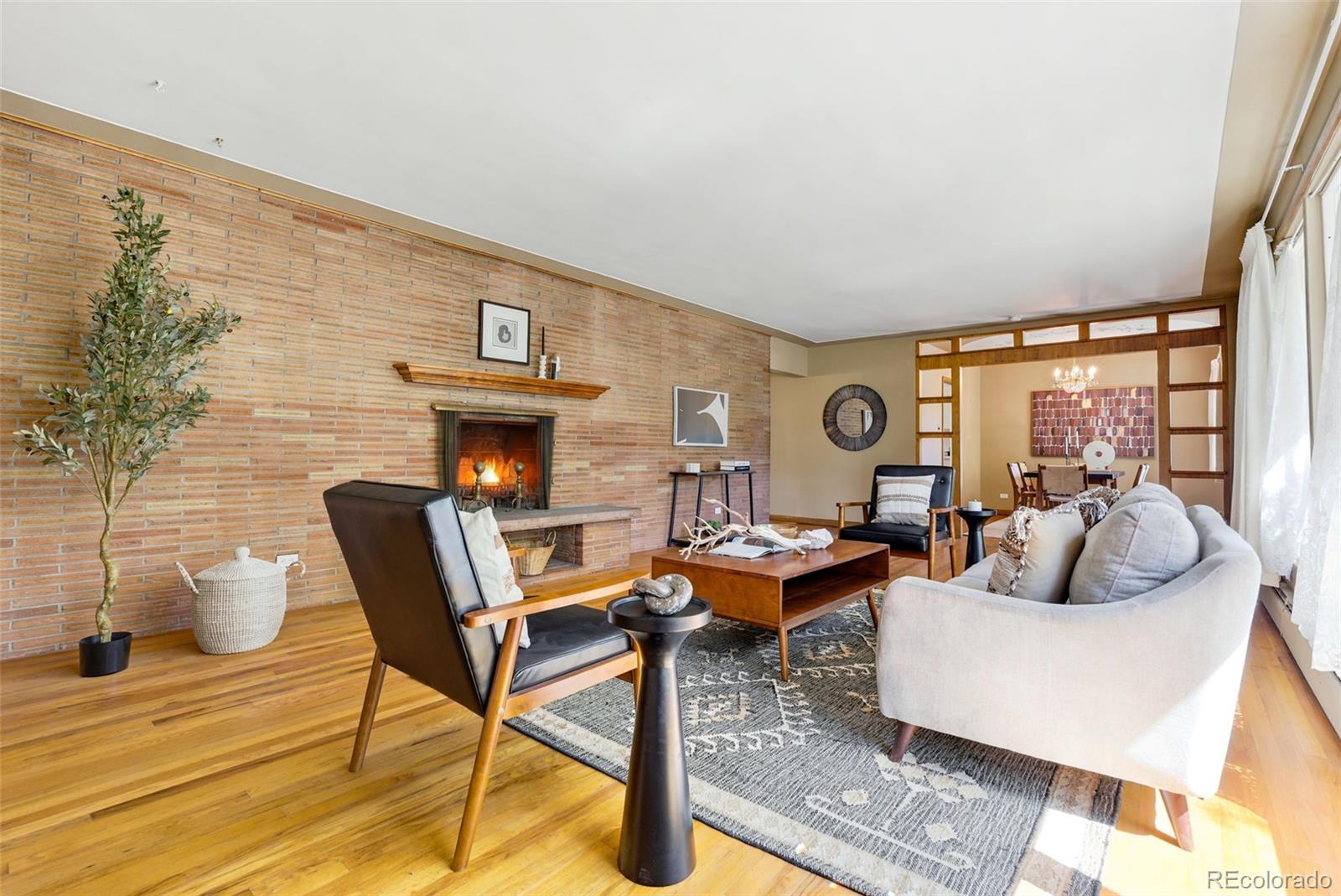 5341 Columbine Lane
