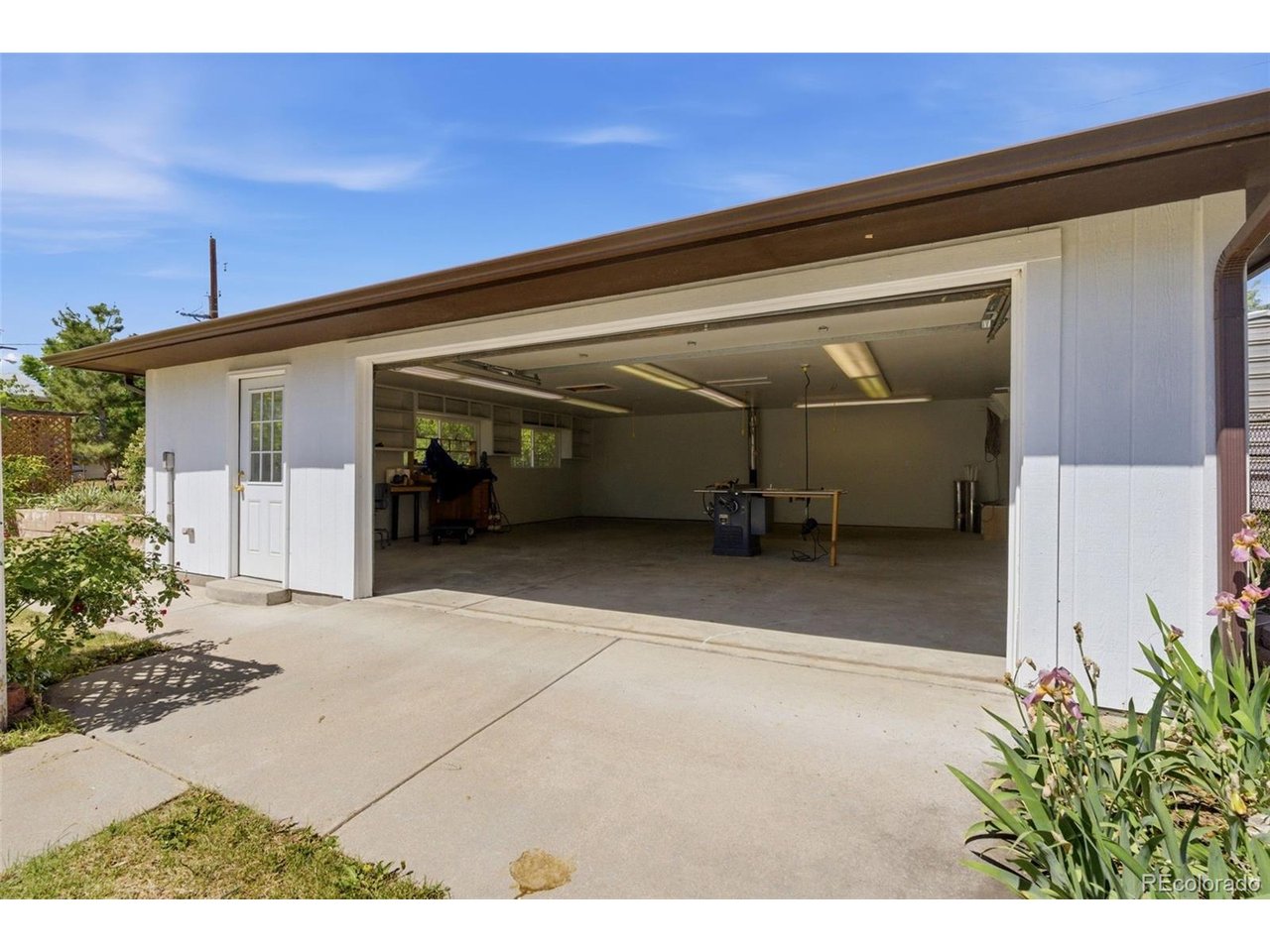 5341 Columbine Ln