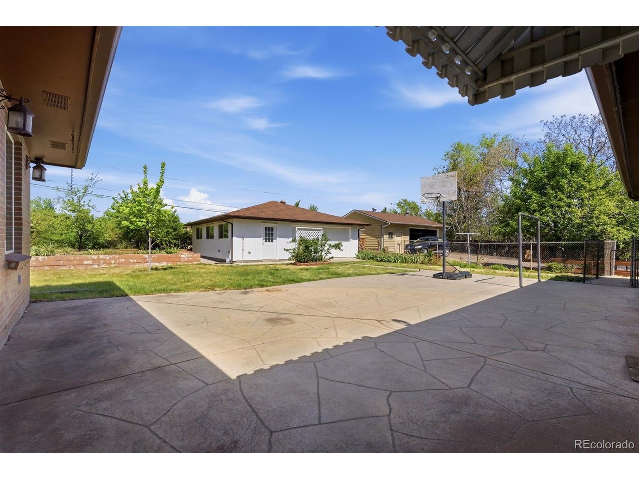 5341 Columbine Ln