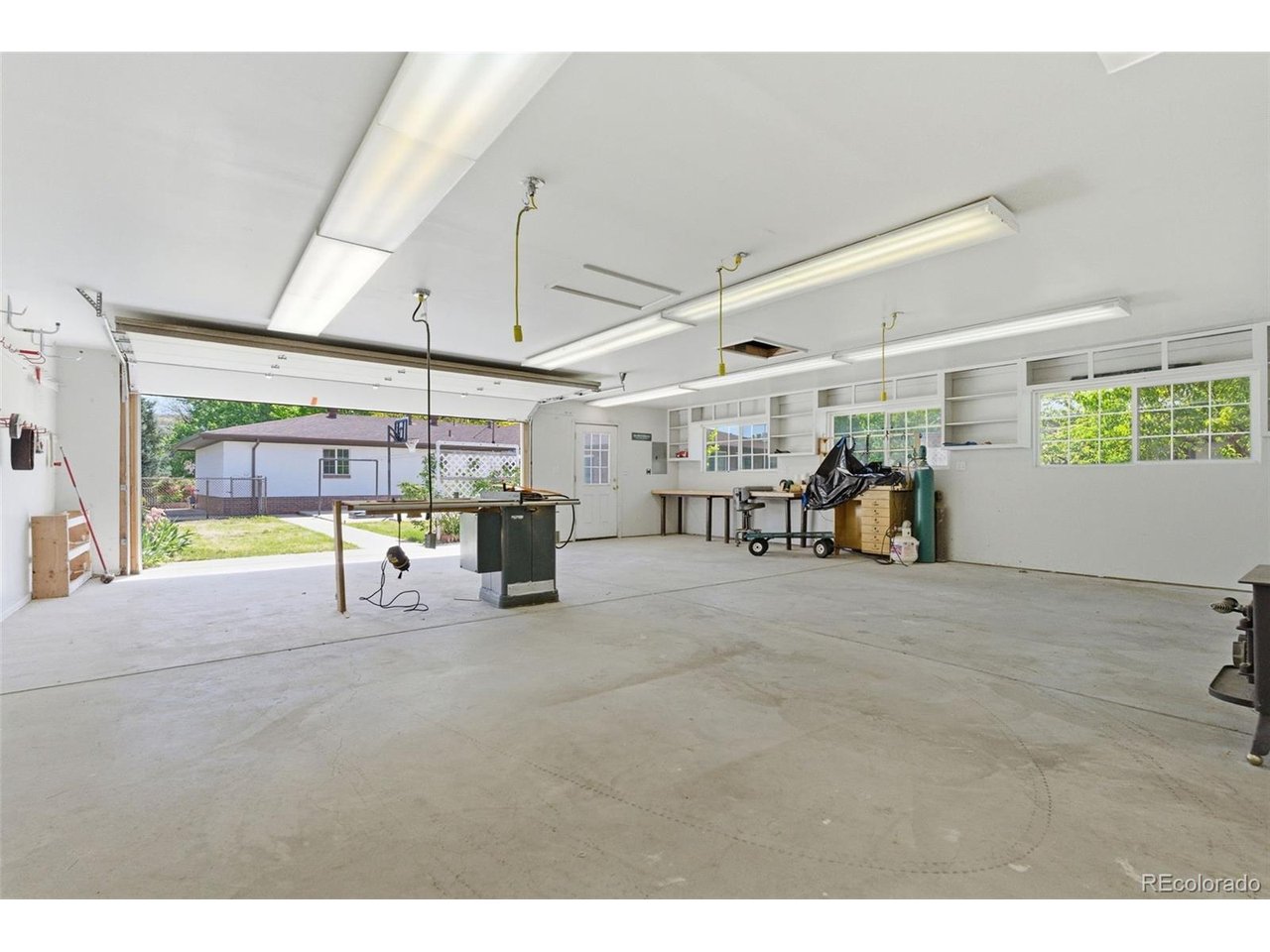 5341 Columbine Ln