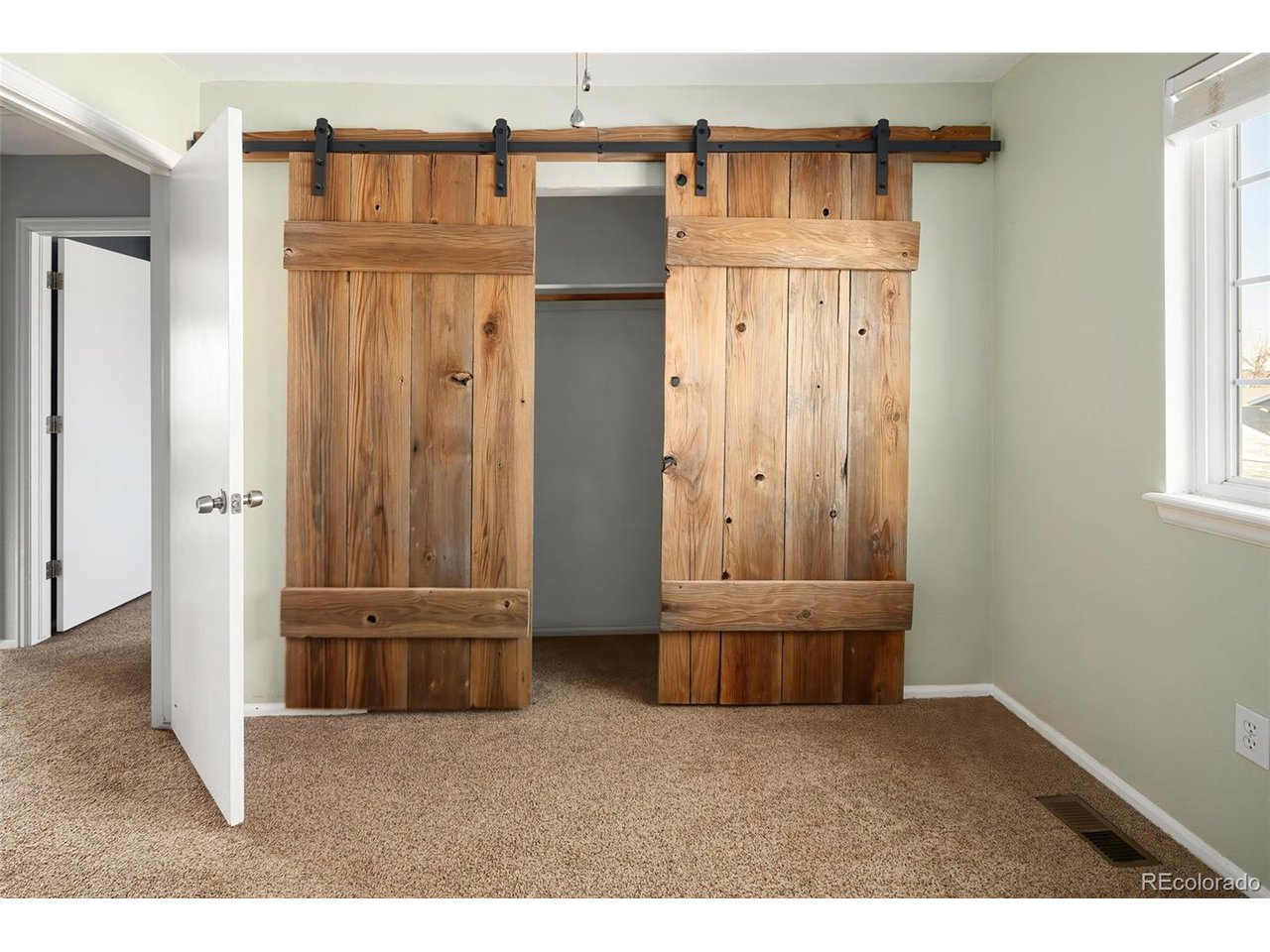 322 Mountain Cloud Cir