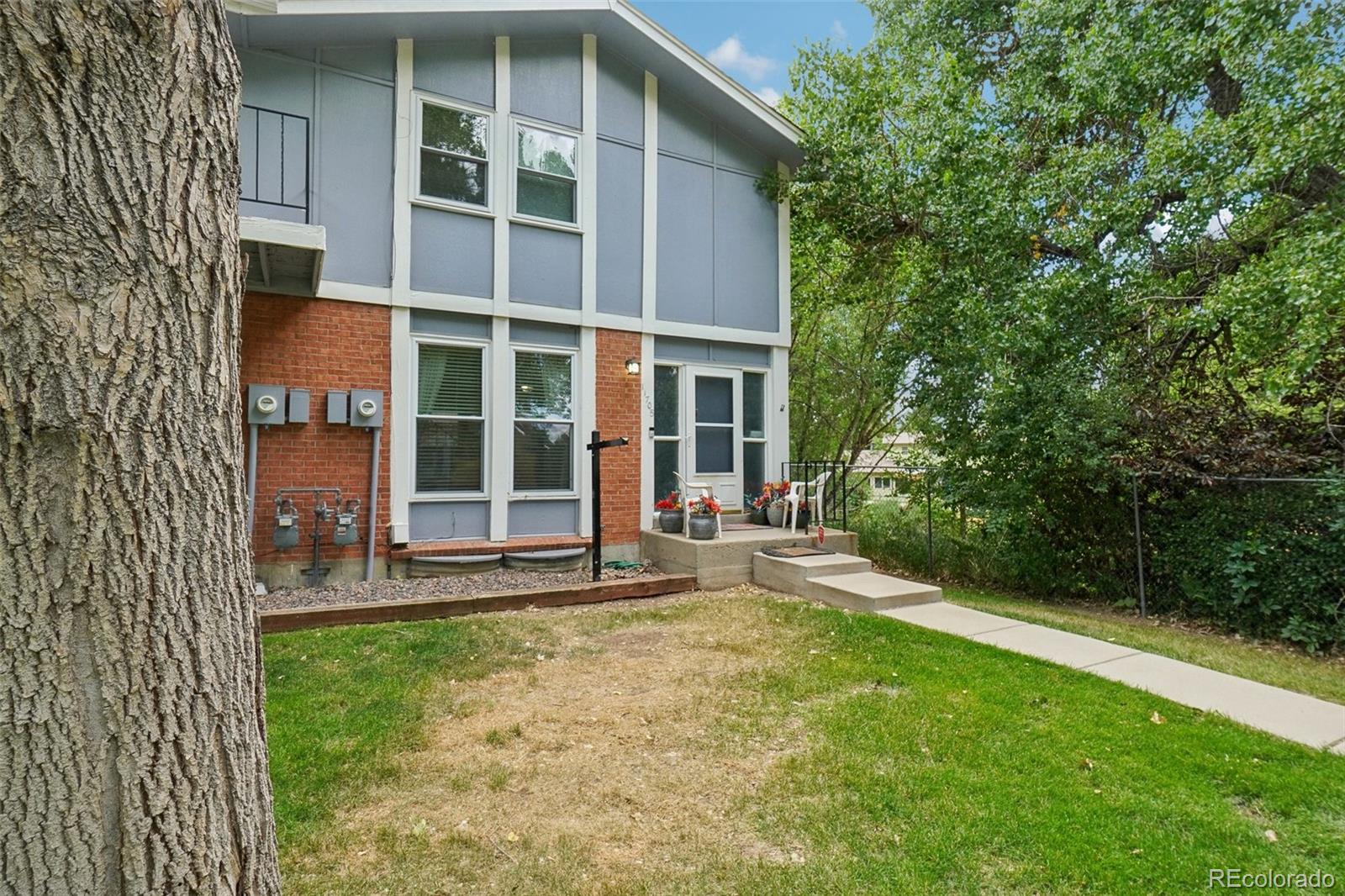 11705 E Canal Drive