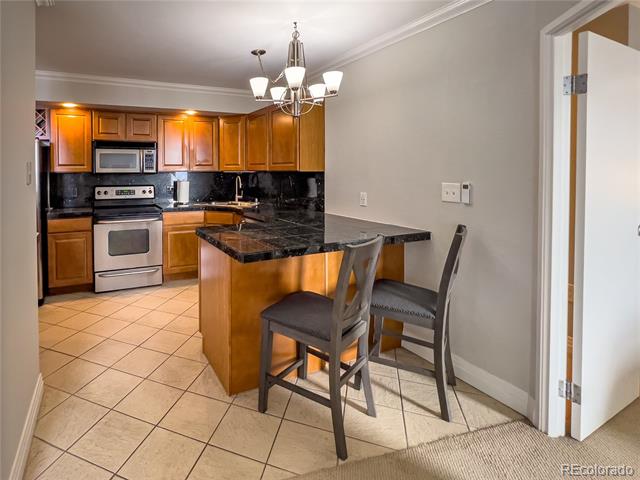 601 W 11th Avenue Unit: 702
