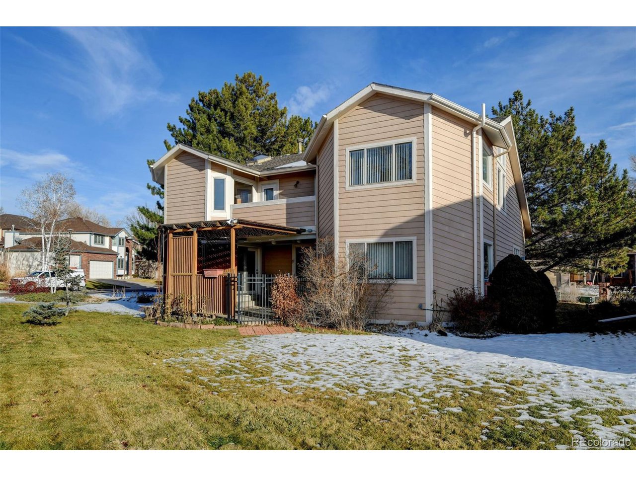 1235 Oakhurst Dr