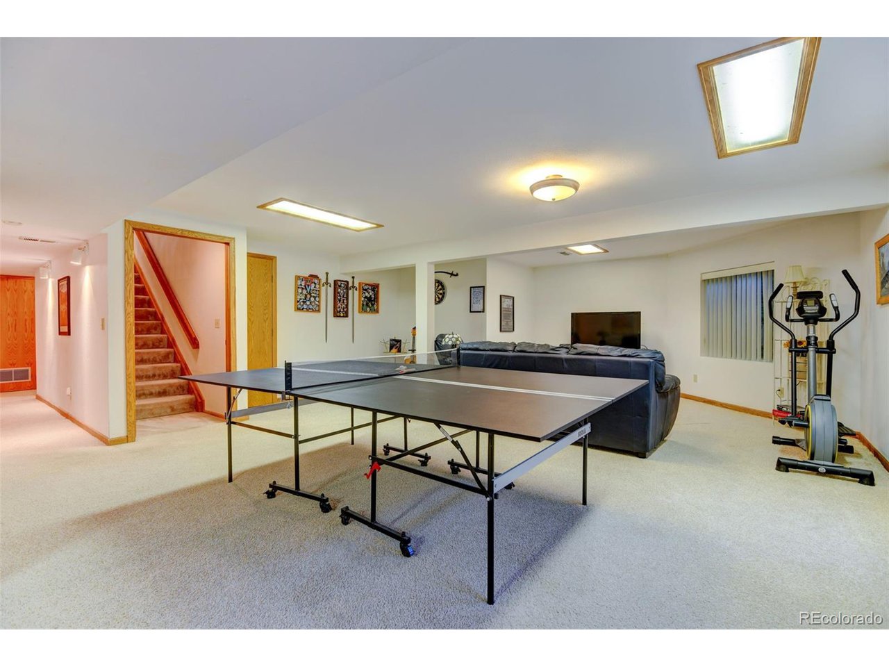 1235 Oakhurst Dr
