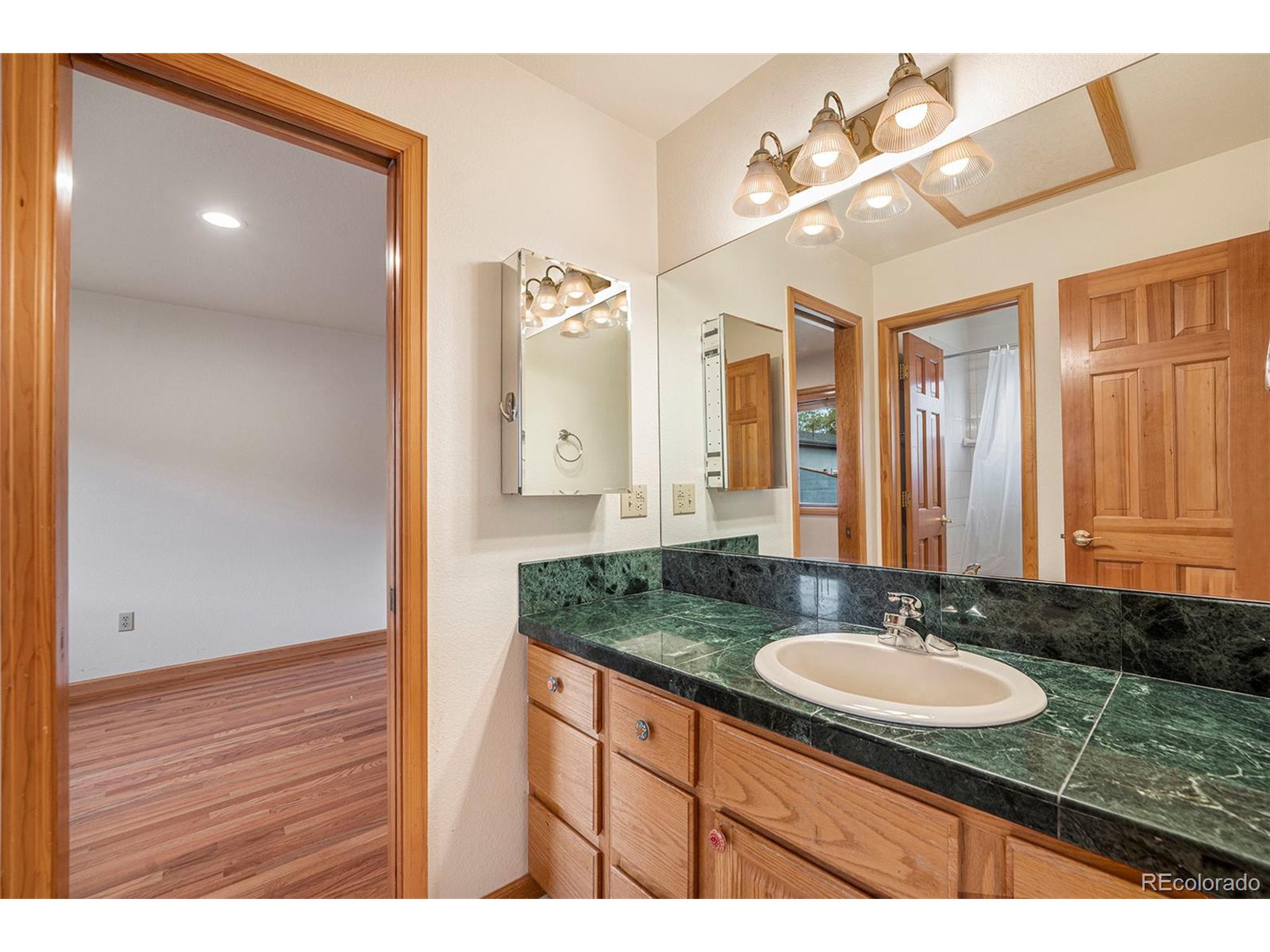 129 Lookout Mountain Rd