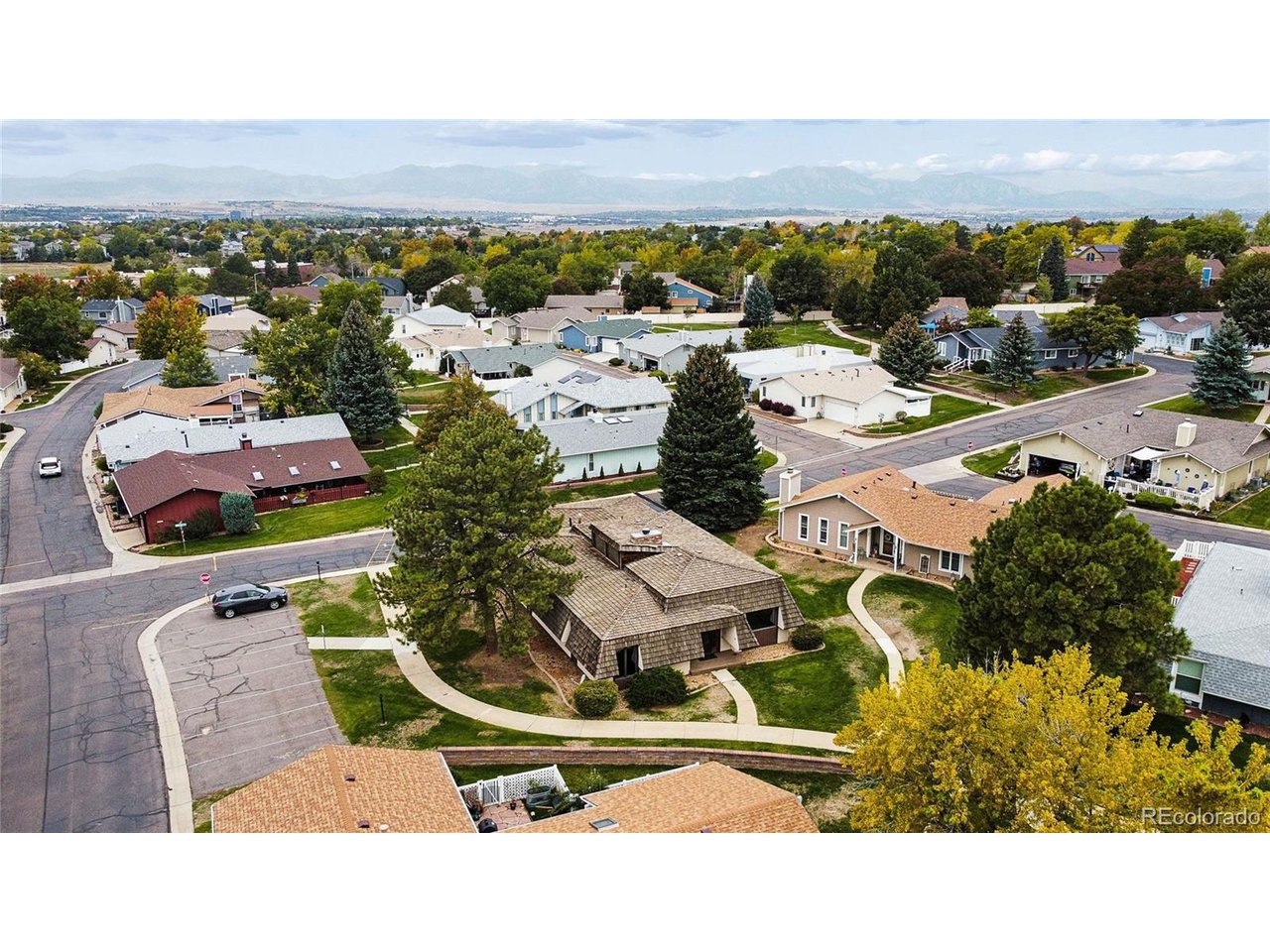 32 Douglas Dr S