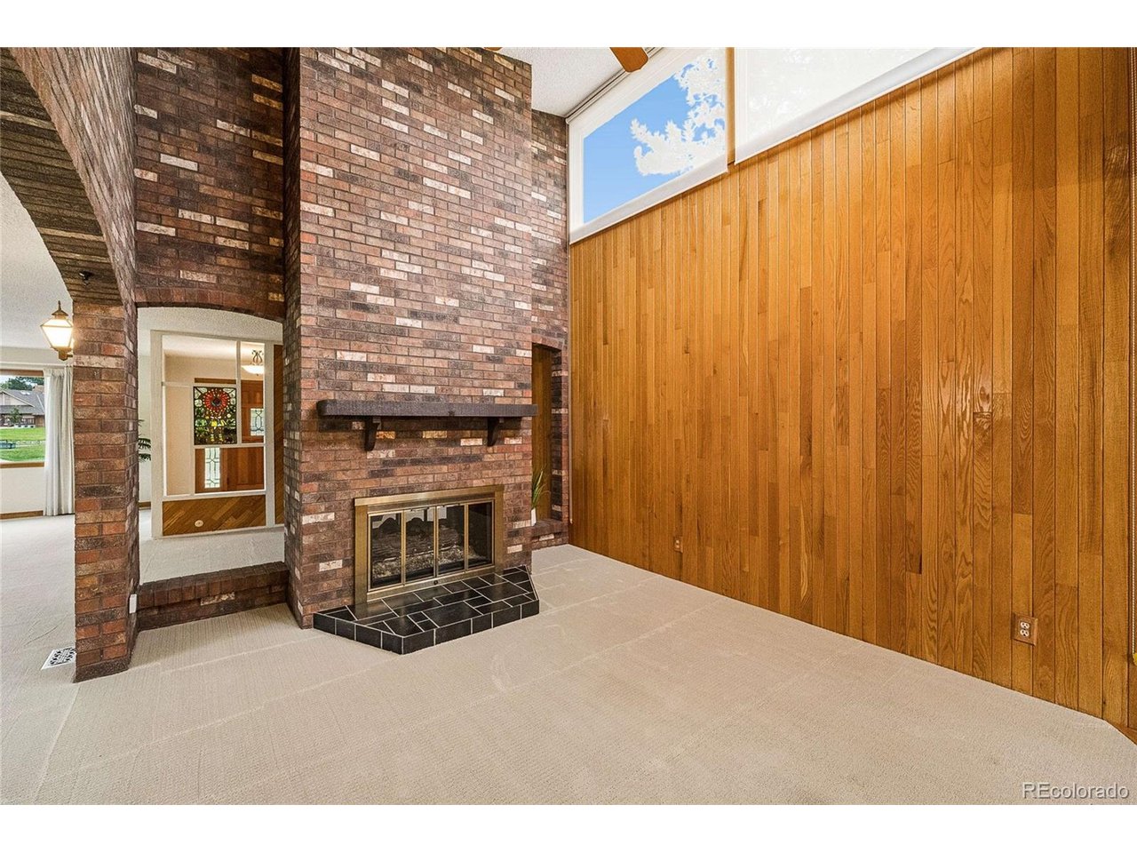 32 Douglas Dr S