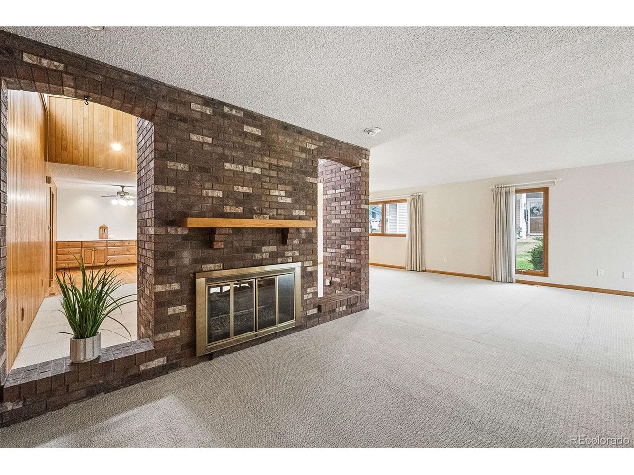32 Douglas Dr S