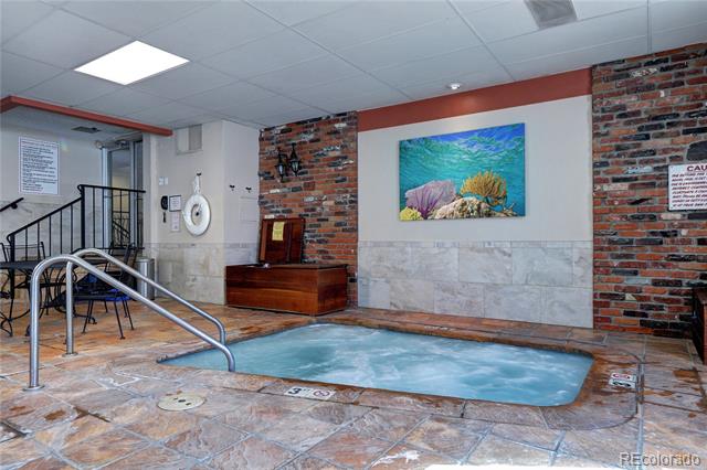 130 N Pearl Street Unit: 1606