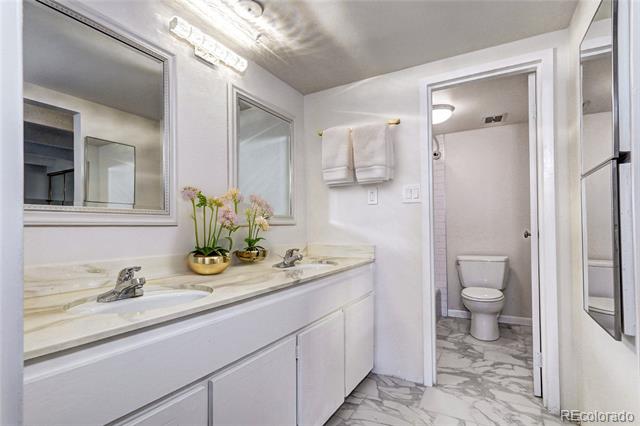 130 N Pearl Street Unit: 1606