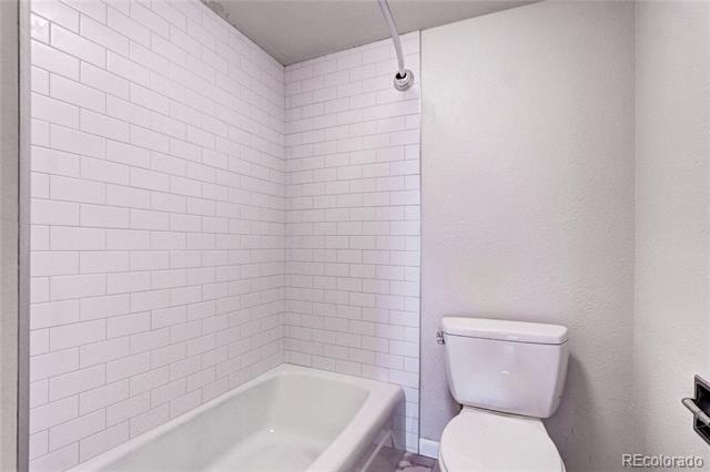 130 N Pearl Street Unit: 1606