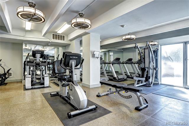 130 N Pearl Street Unit: 1606