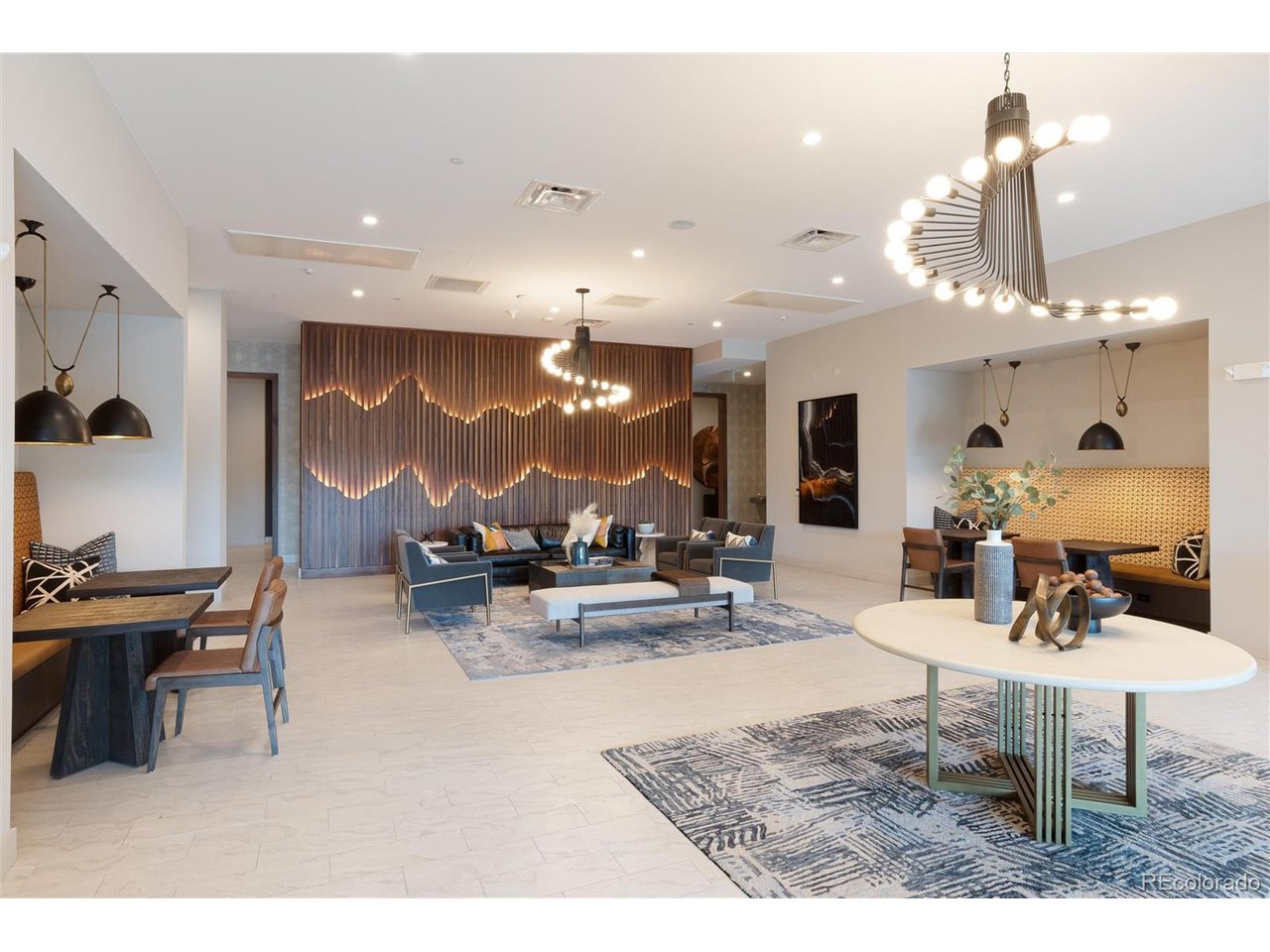 20 Wilcox St 706