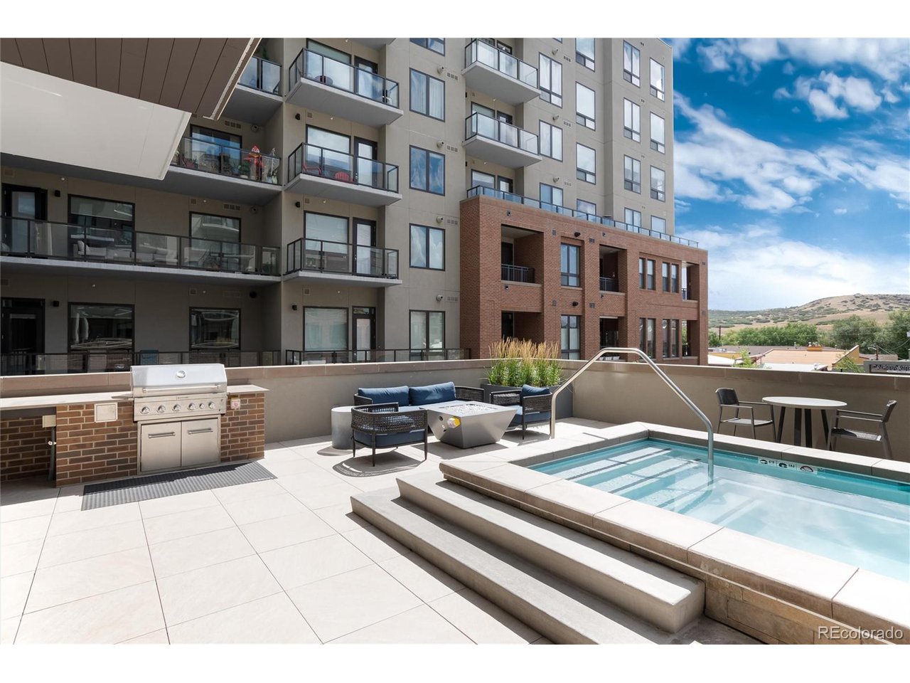 20 Wilcox St 706