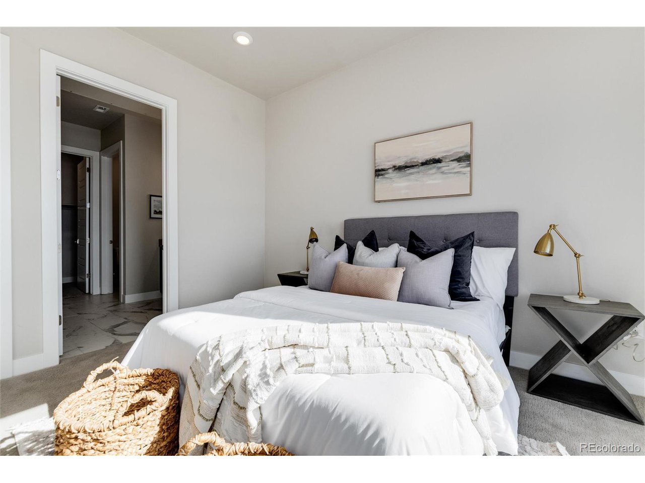 20 Wilcox St 706