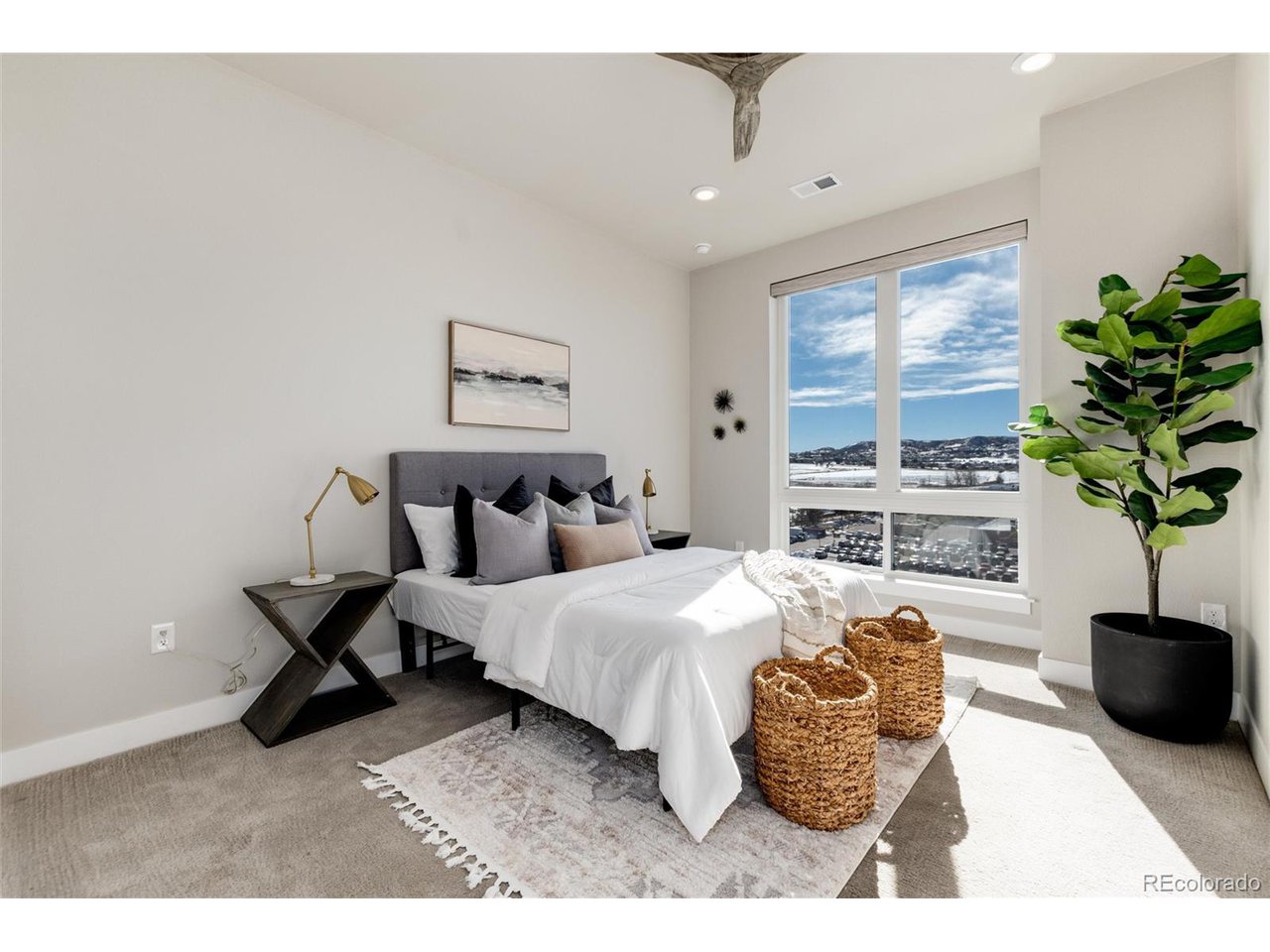 20 Wilcox St 706