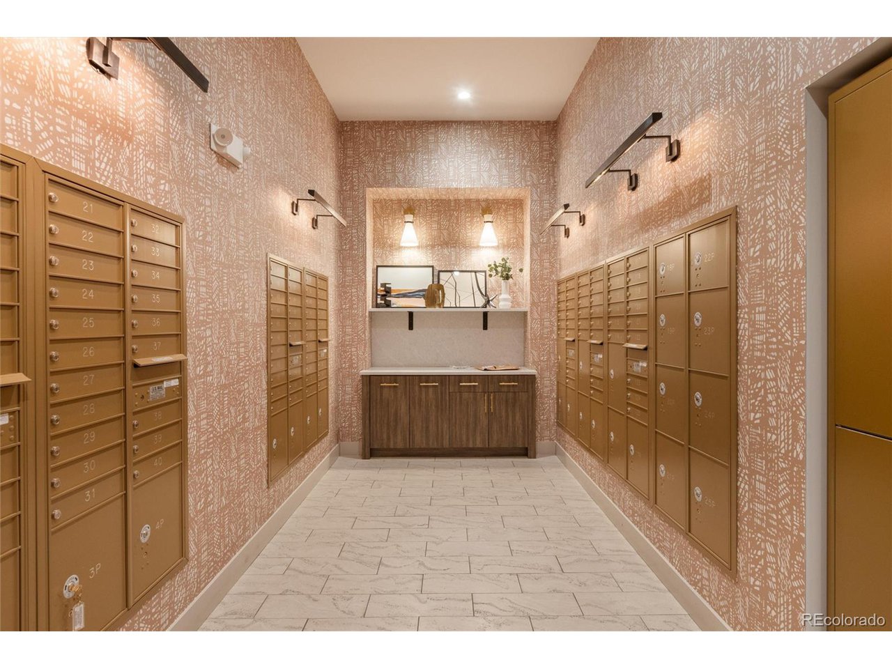 20 Wilcox St 706