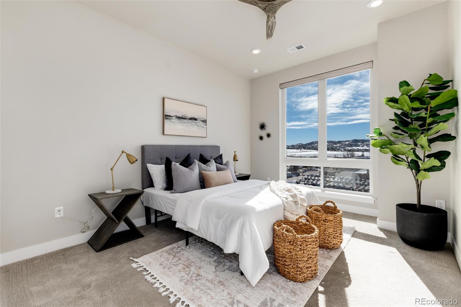 20 Wilcox Street Unit: 706