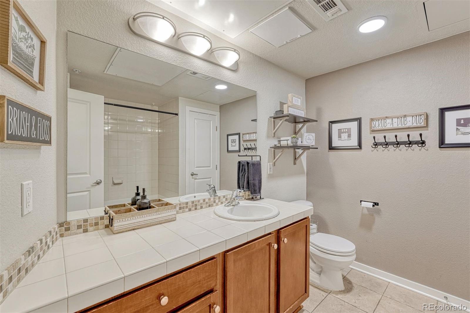 7240 W Custer Avenue Unit: 412