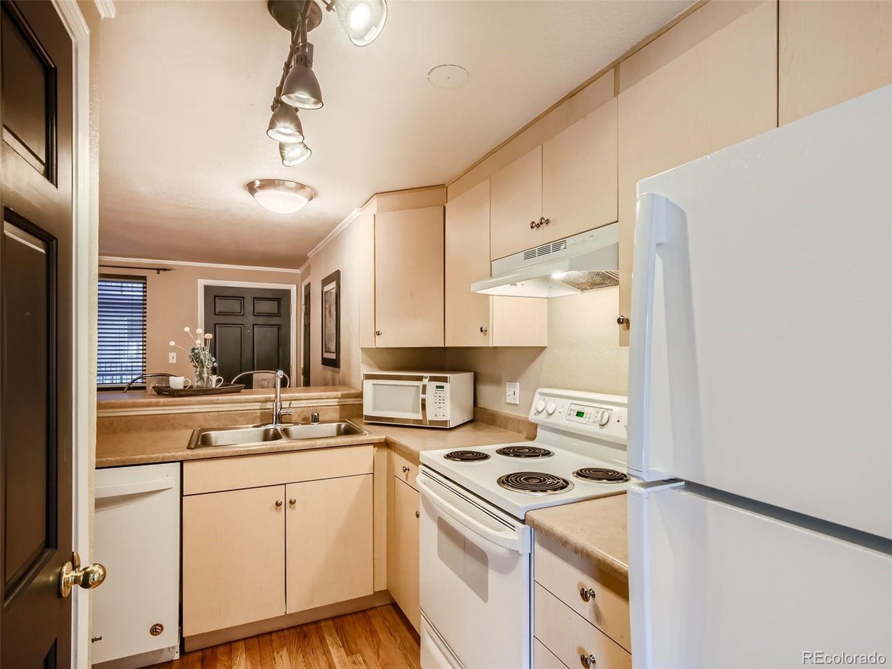336 N Grant St 210