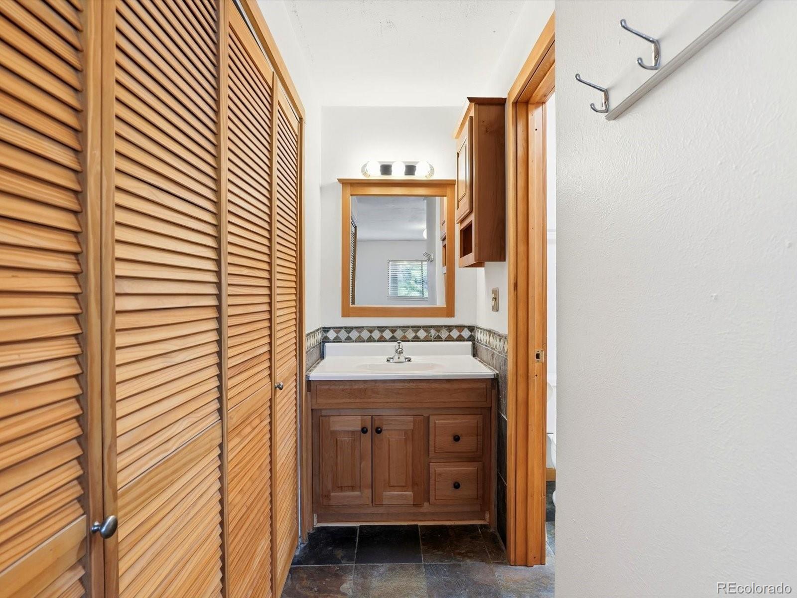 695 Manhattan Drive Unit: 109