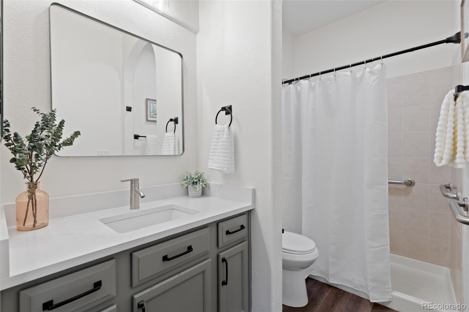 4963 S Zephyr Street