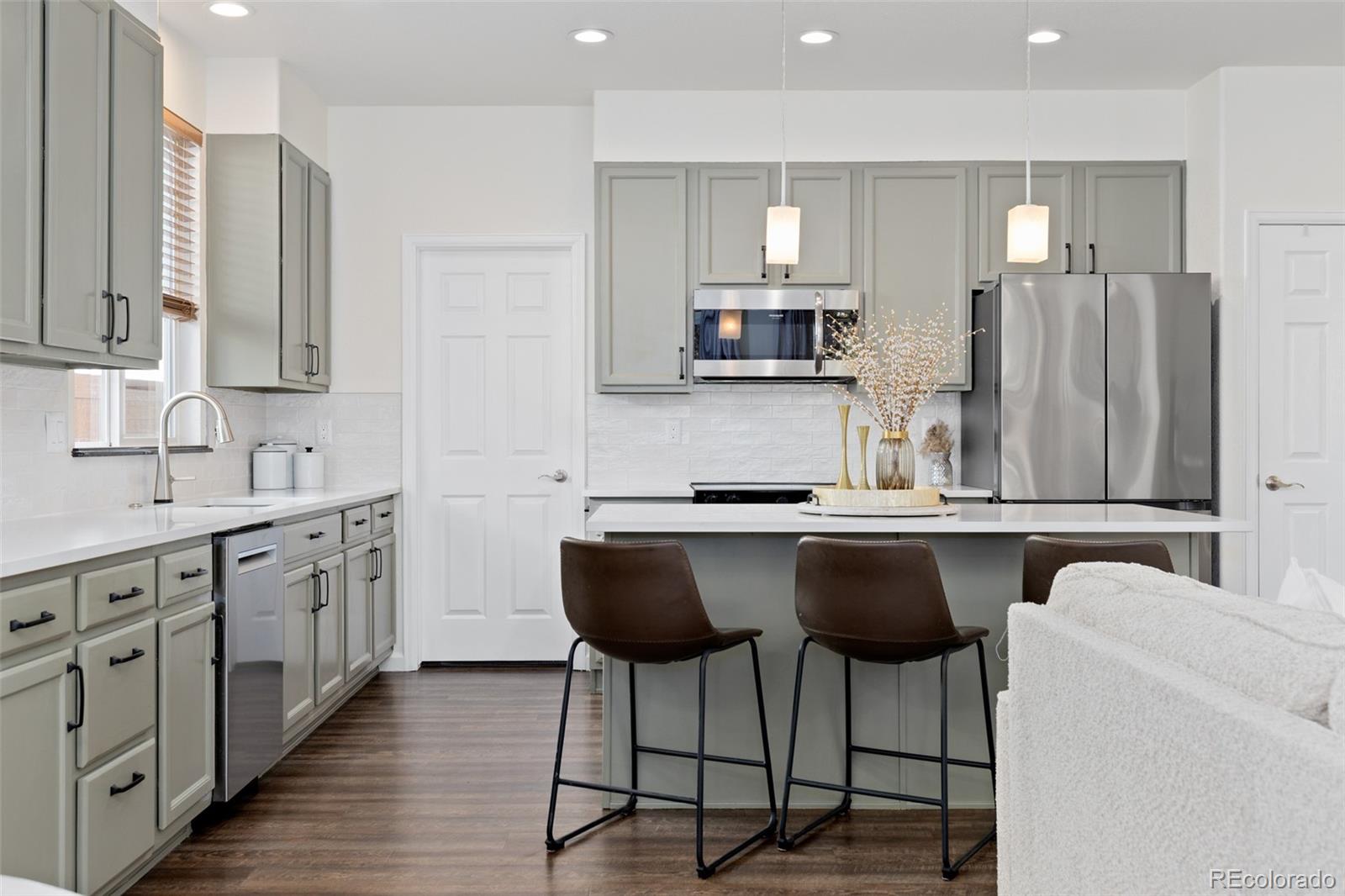 4963 S Zephyr Street