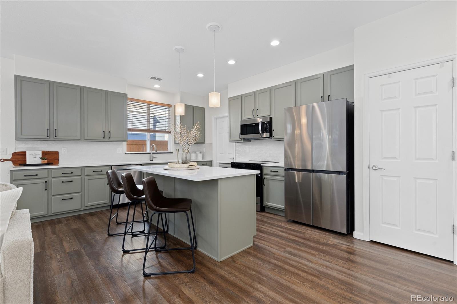 4963 S Zephyr Street