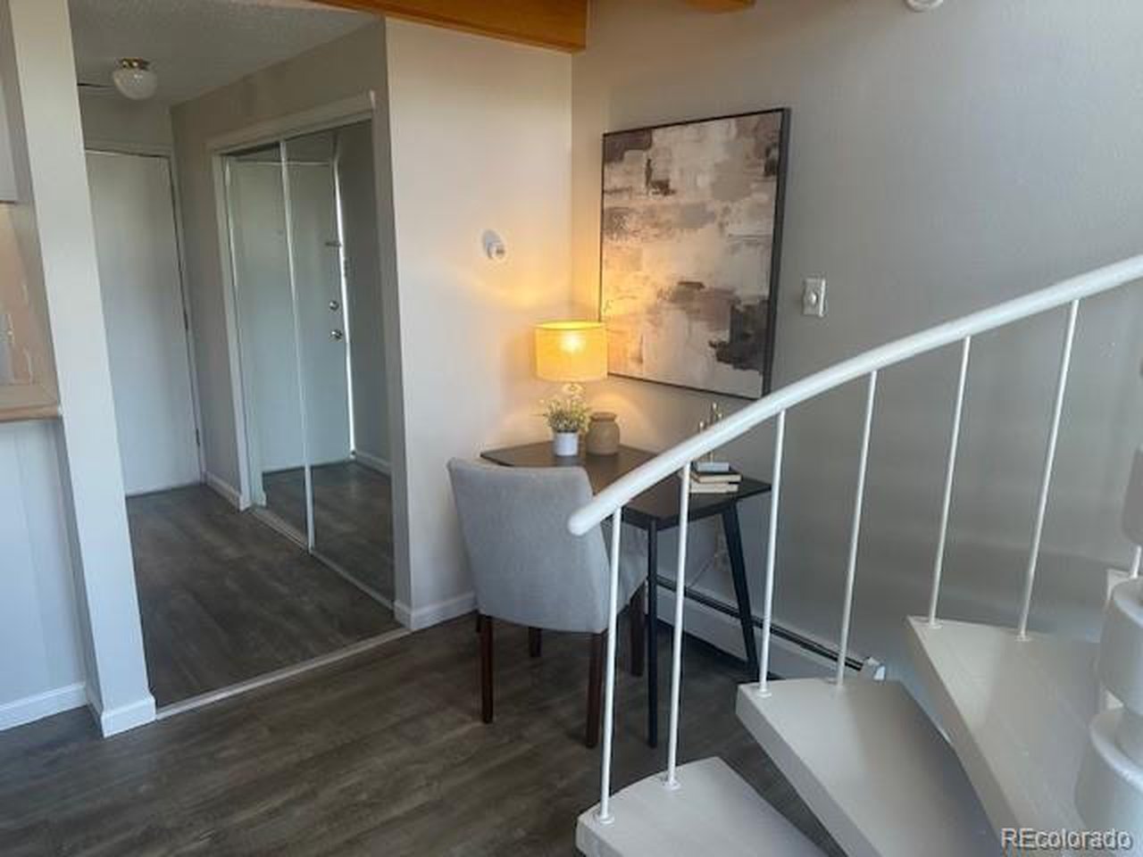 1842 Canyon Blvd 209