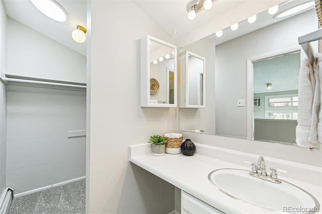 1842 Canyon Boulevard Unit: 209