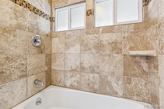1842 Canyon Boulevard Unit: 209
