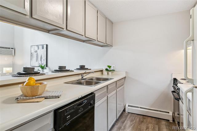 1842 Canyon Boulevard Unit: 209