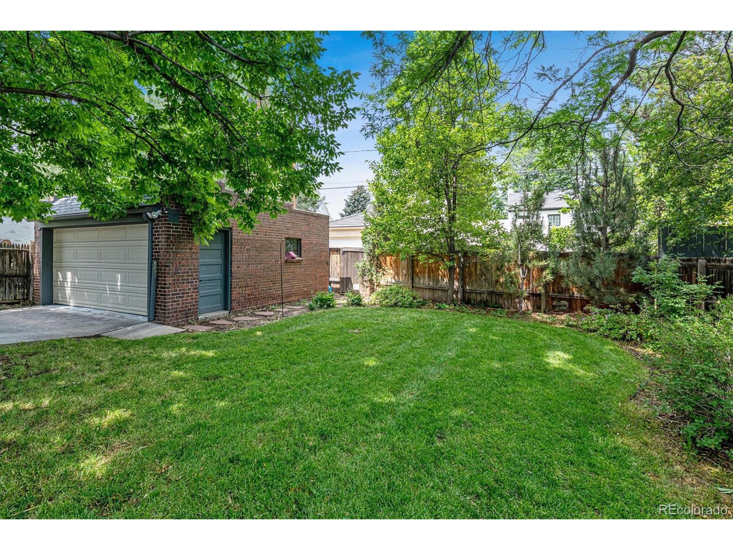 651 Elm St