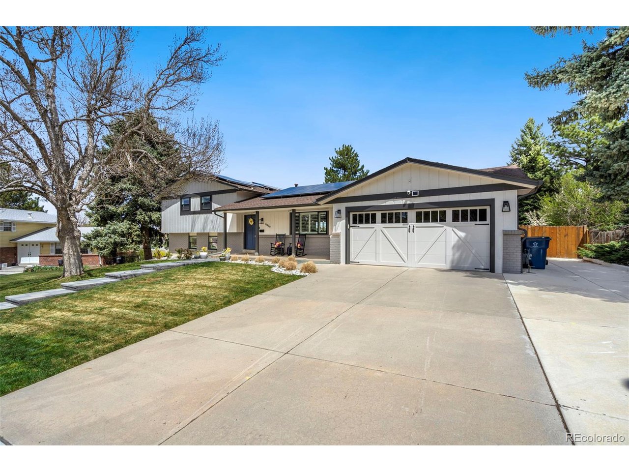 6439 E Maplewood Ave