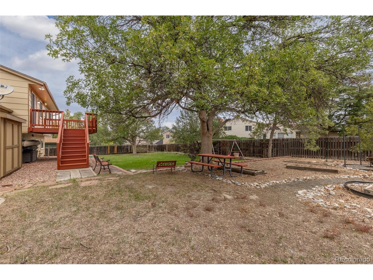 9532 Field Ct