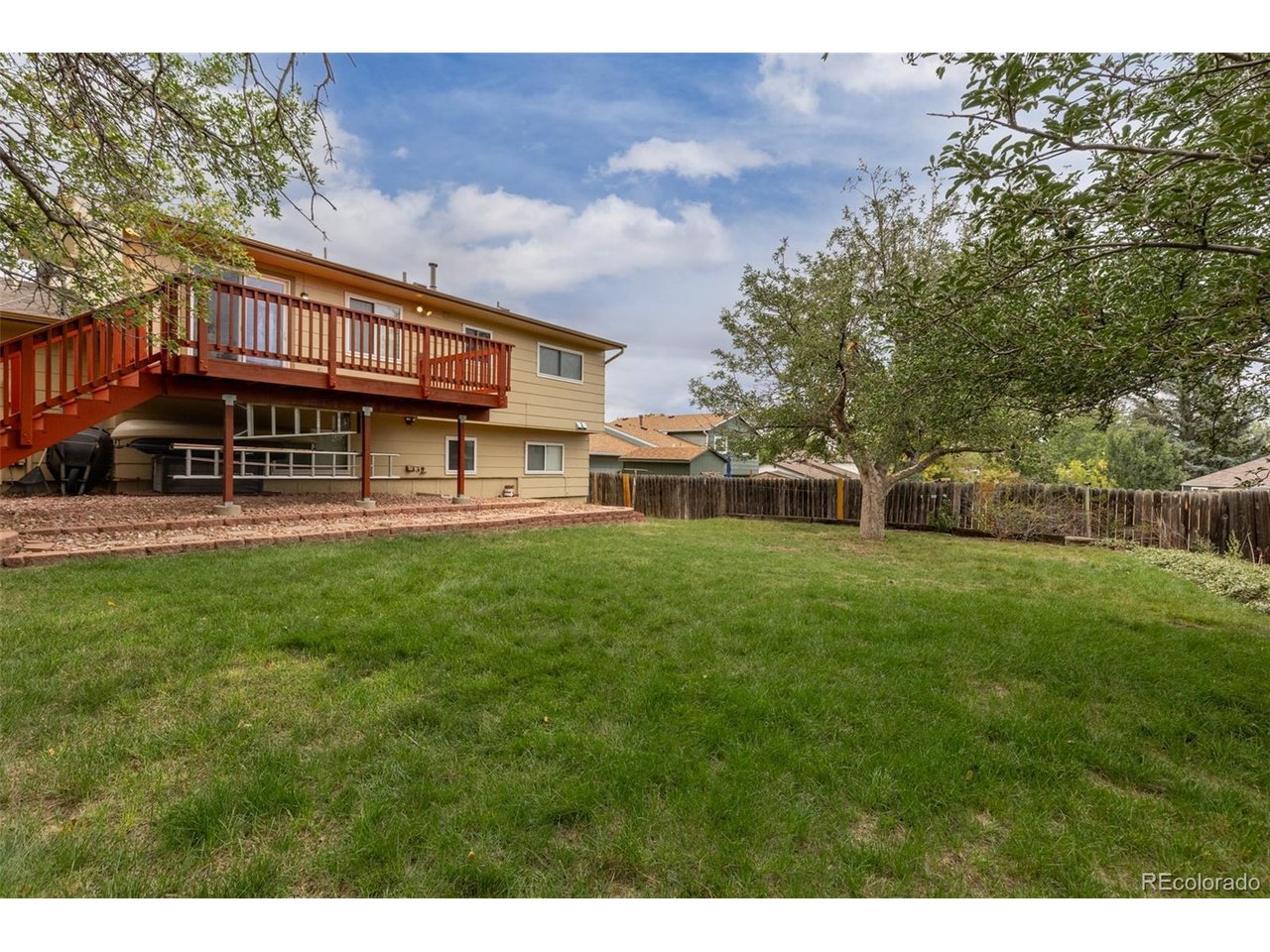 9532 Field Ct