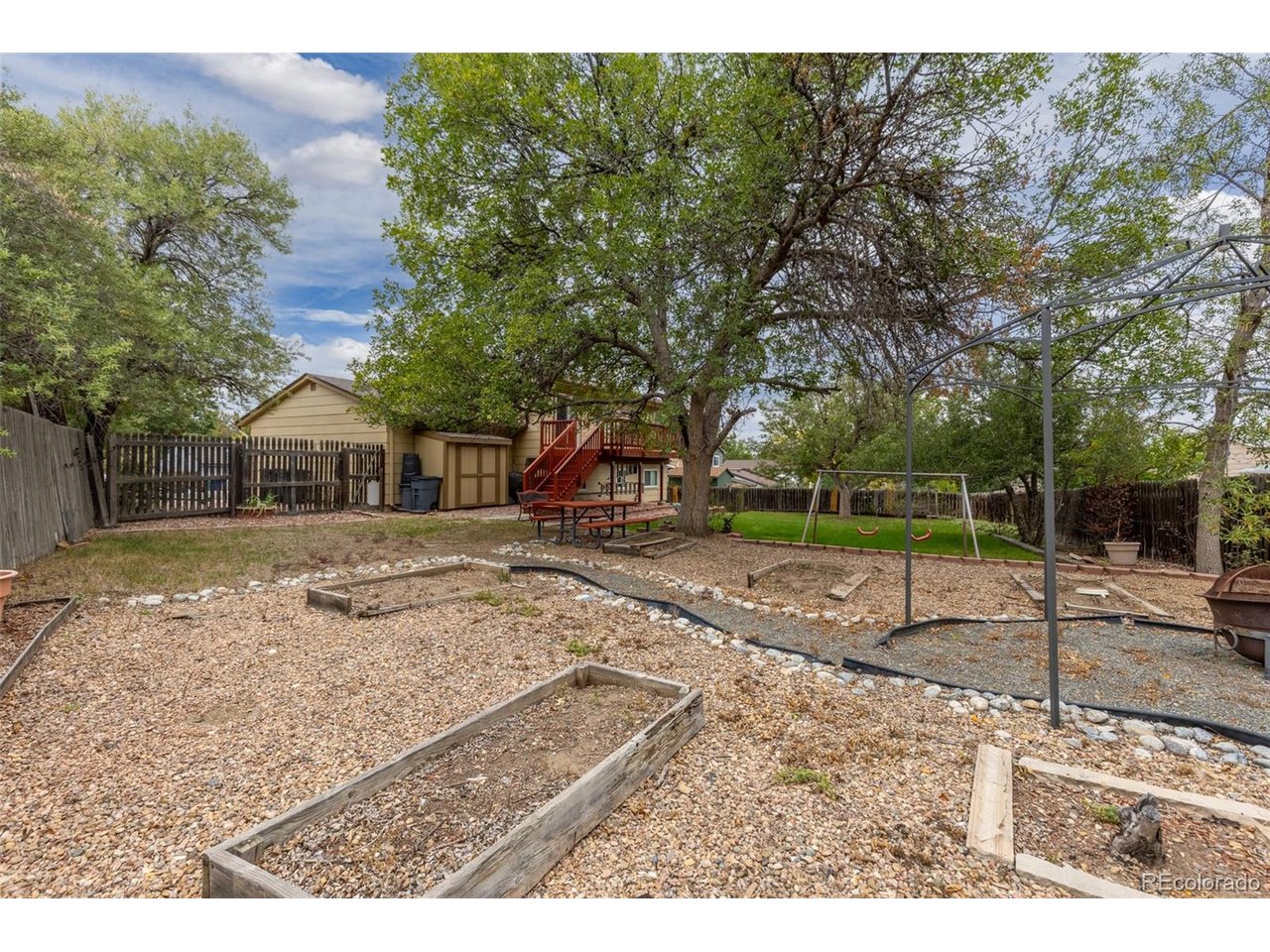 9532 Field Ct