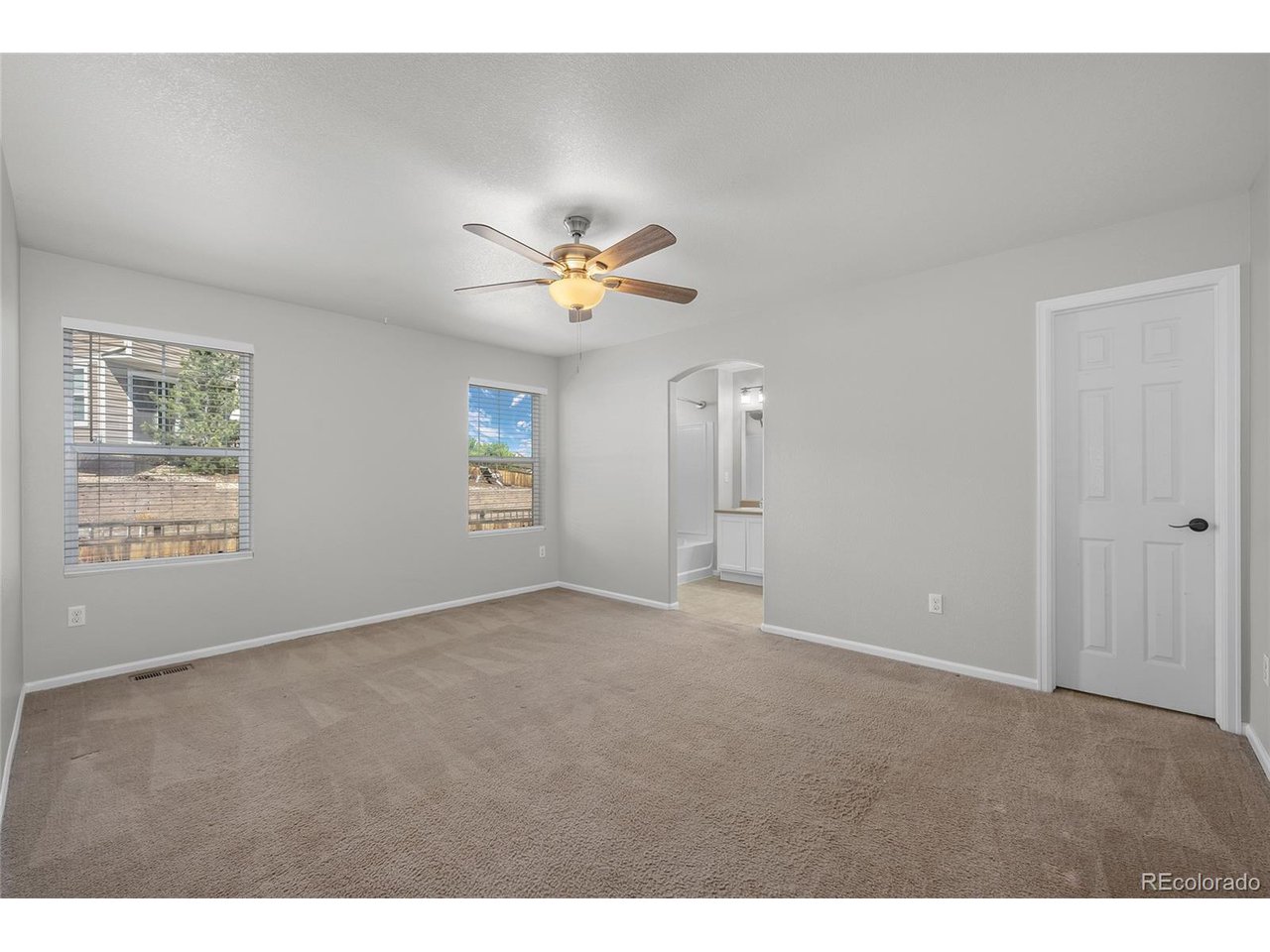1975 Morningview Ln