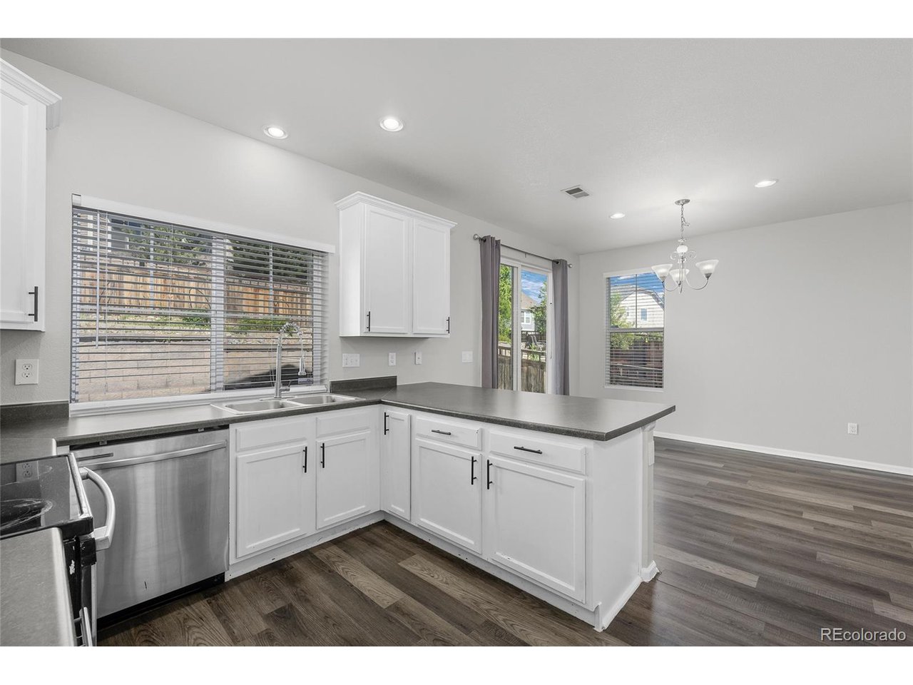 1975 Morningview Ln