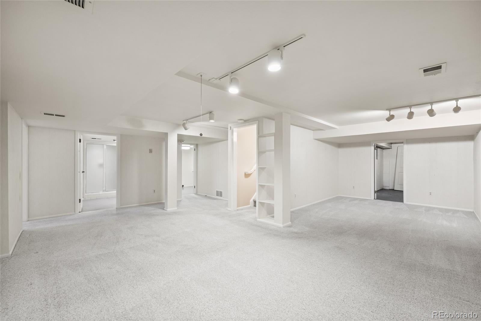 6300 W Mansfield Avenue Unit: 70