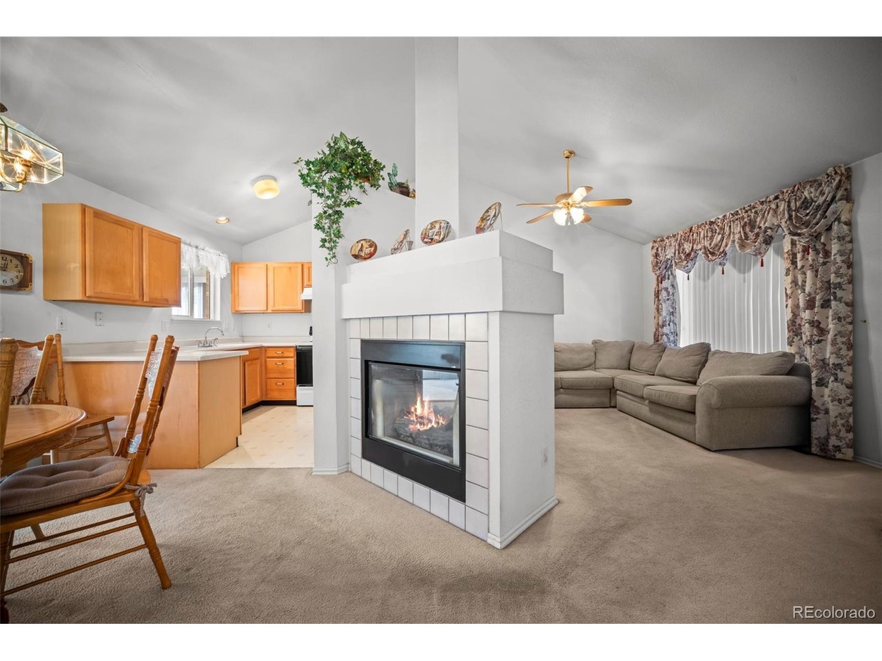 2871 Elaine Dr