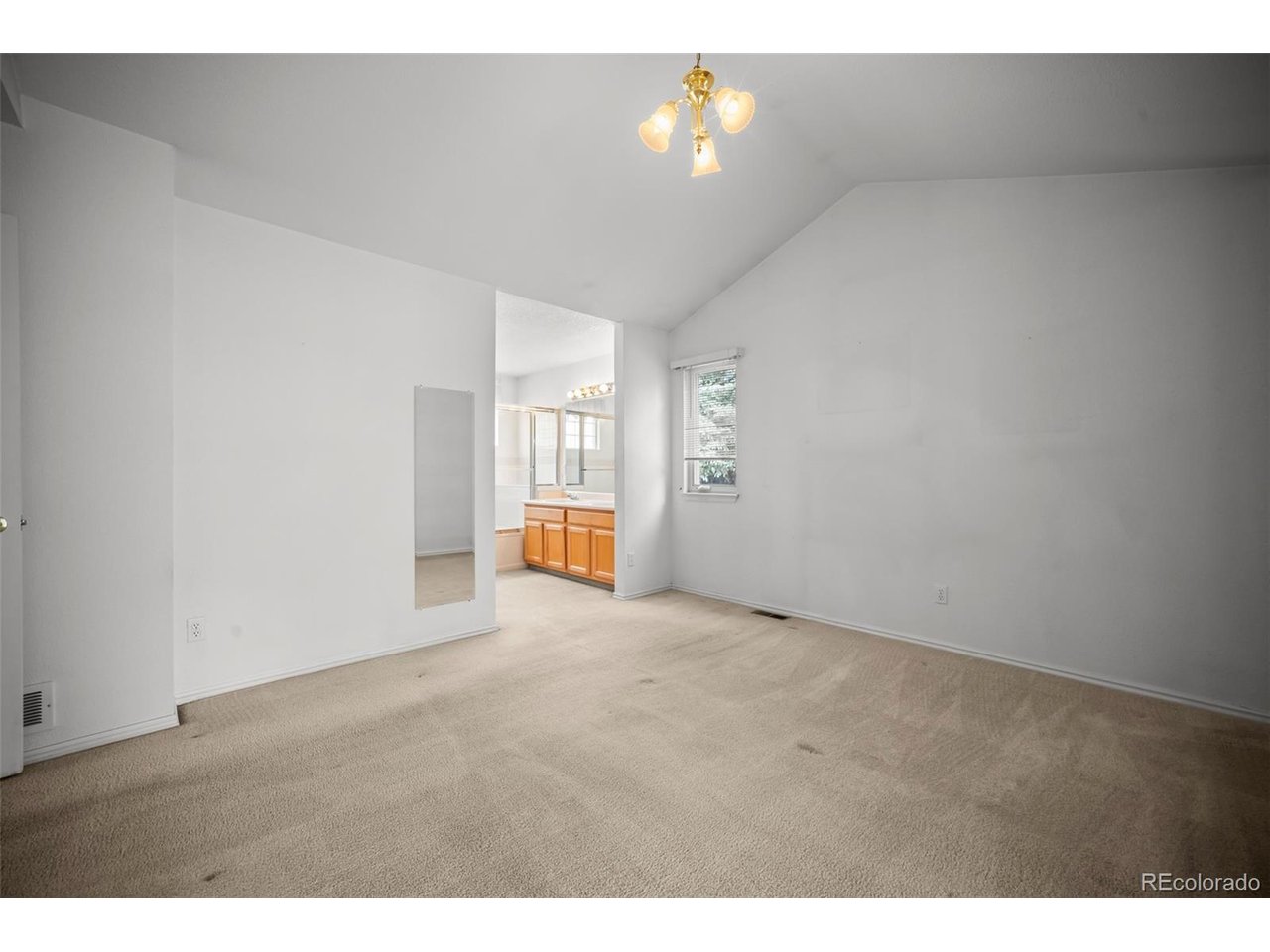 2871 Elaine Dr