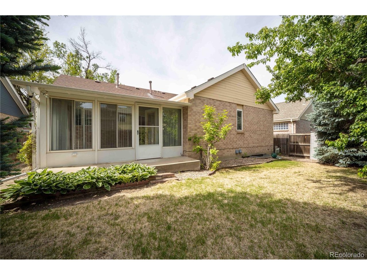 2871 Elaine Dr