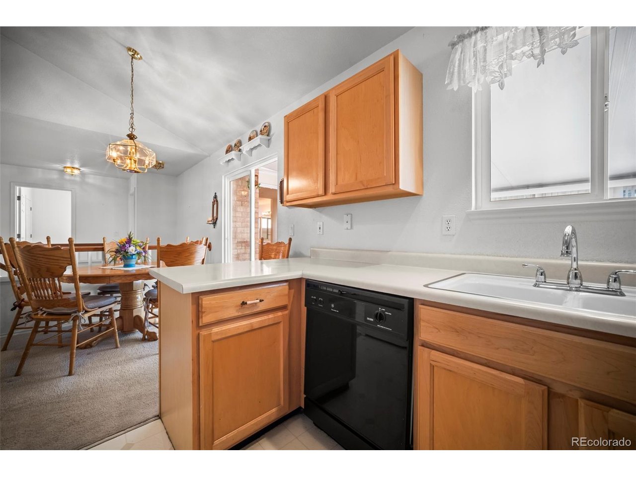 2871 Elaine Dr