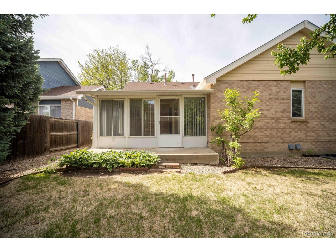 2871 Elaine Dr