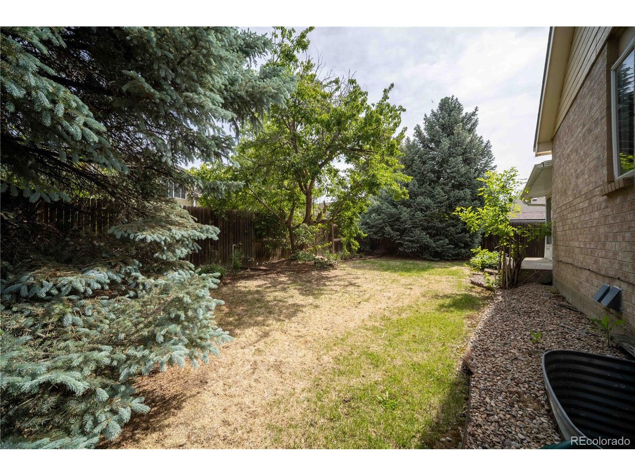 2871 Elaine Dr
