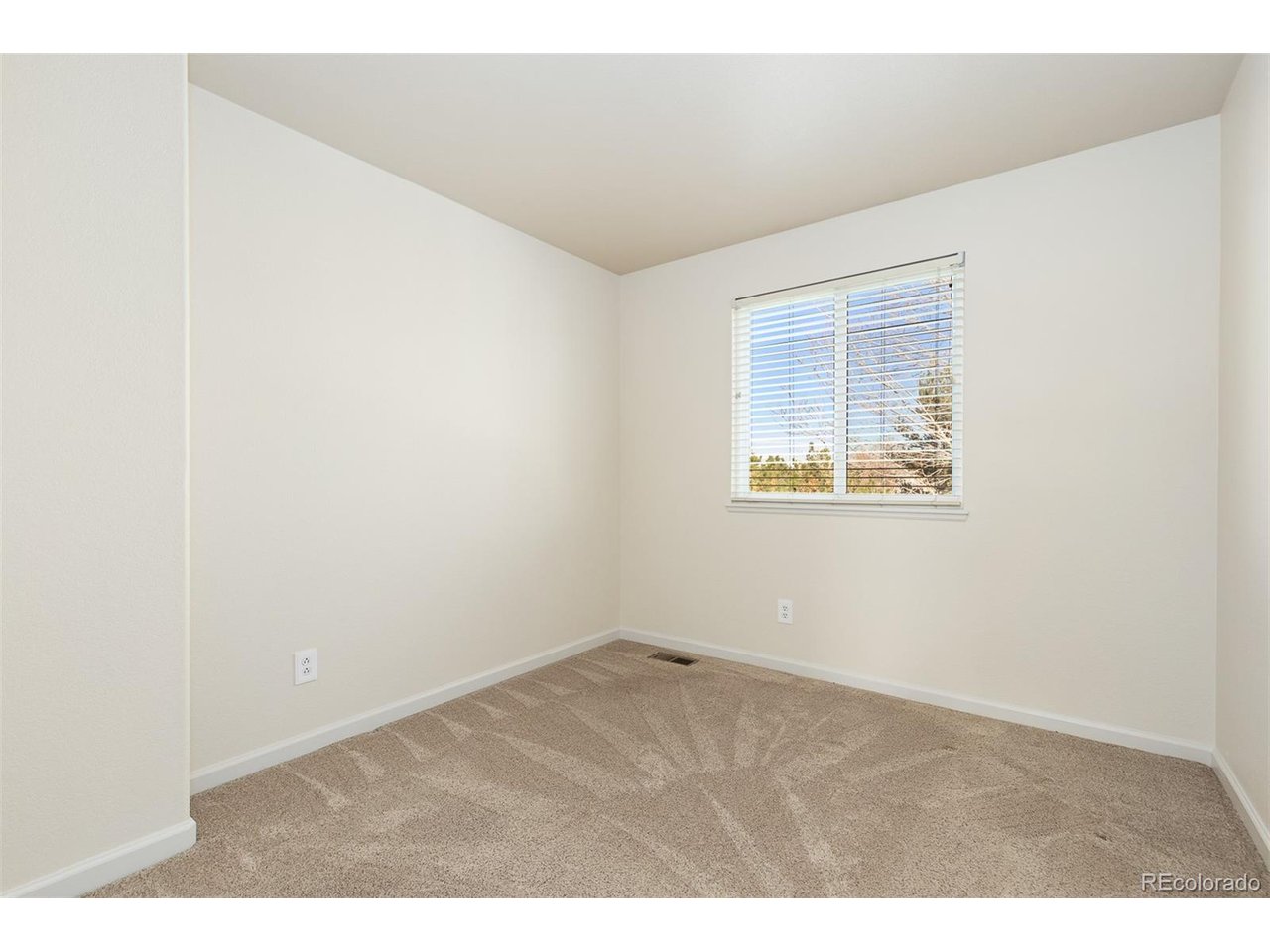 19761 Glendale Ln