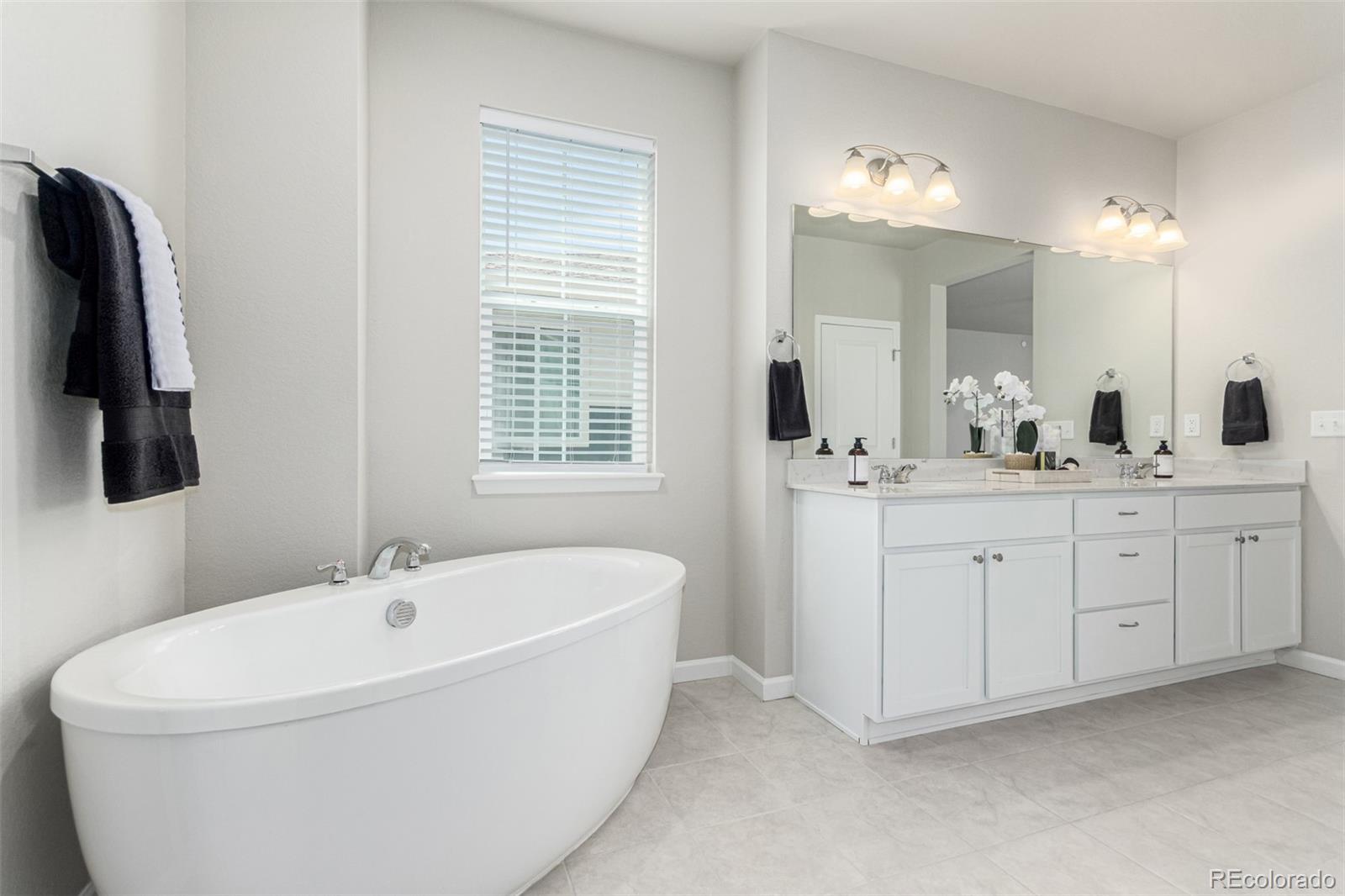 12941 Delaware Street