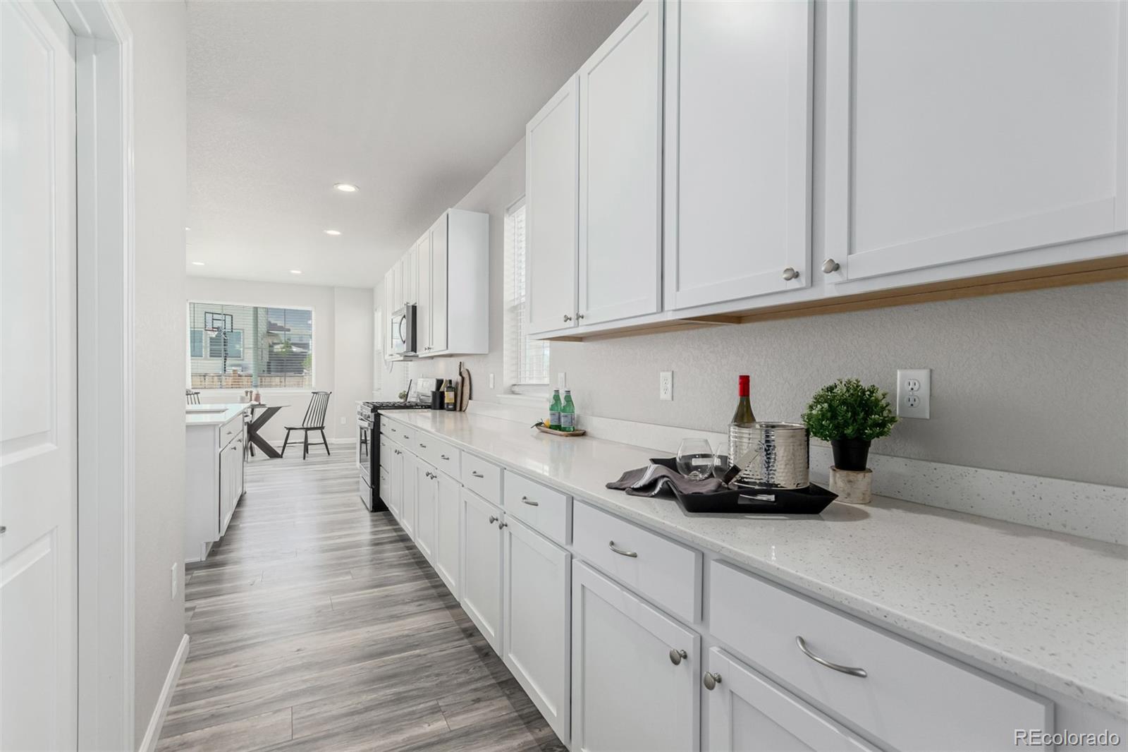 12941 Delaware Street